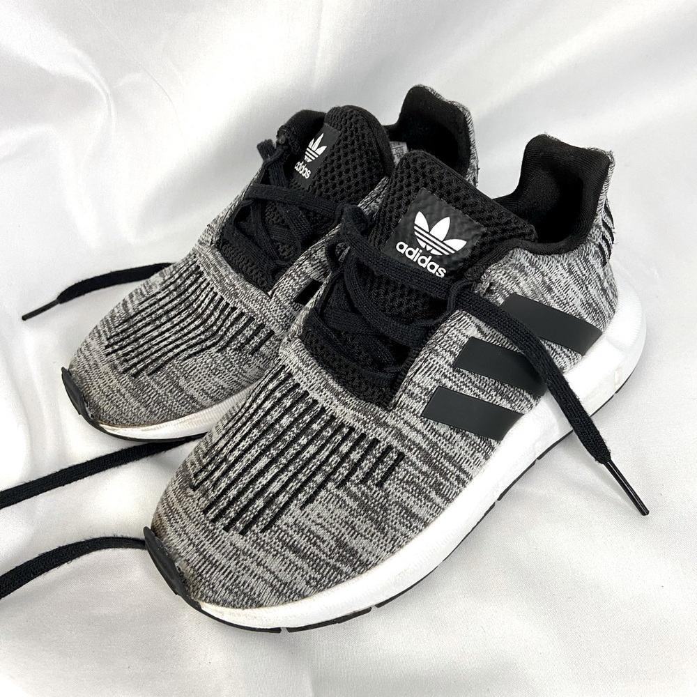 Adidas Swift Running Shoe Kids Size 12 Unisex